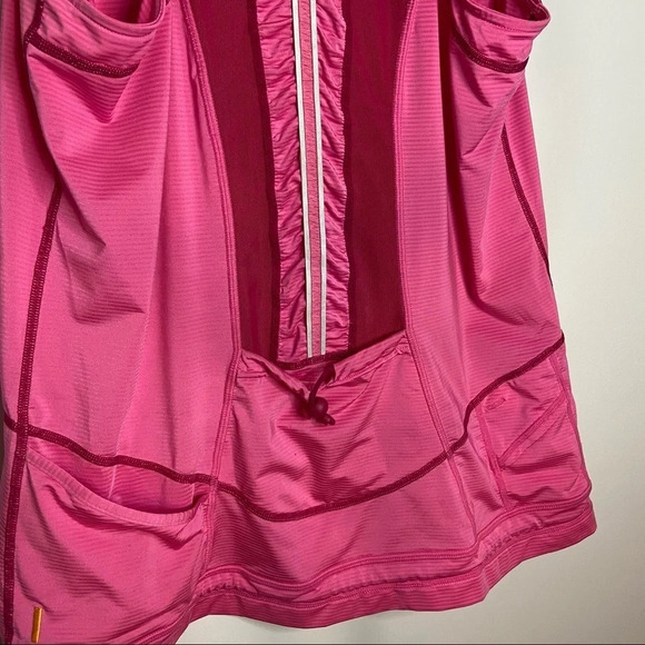 Lucy Pink Reflective Athletic Tank with Pockets - Picture 7 of 9